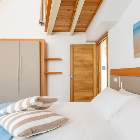 La Corte Relais Aparthotel Torre Pali